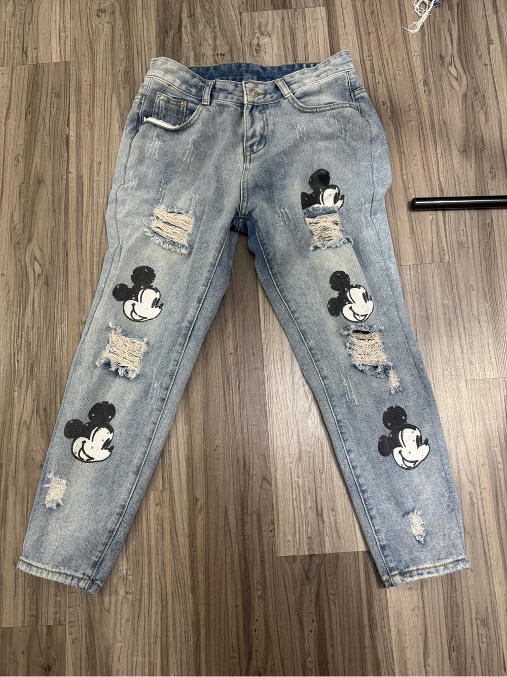 #16 Disney Mickey Mouse Distressed Mom Jeans Women’s Size 30